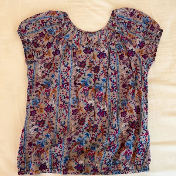 Romantic cap sleeve Banana Republic blouse - Picture 4 of 6